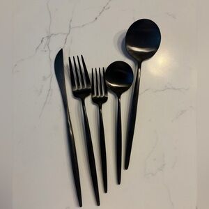 Cutipol Moon flatware in matte black - service for 5